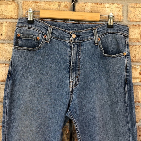 Levi’s Cotton Blend Medium Wash Straight Leg Jeans W36 L32 - Picture 2 of 15